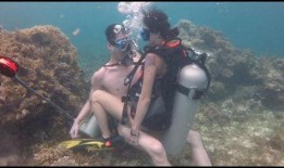 腥红假期在线观看,惊悚悬疑，在线惊悚之旅